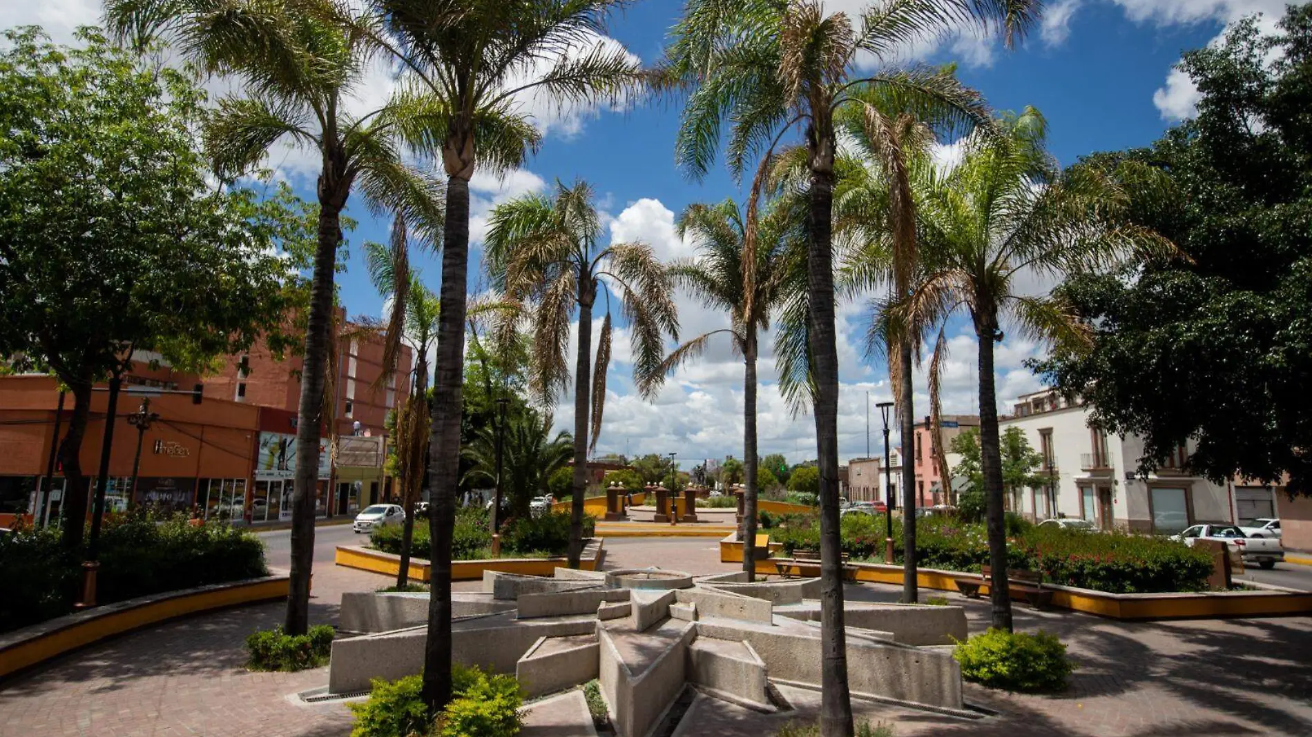 plazas en abandono en SLP (5)